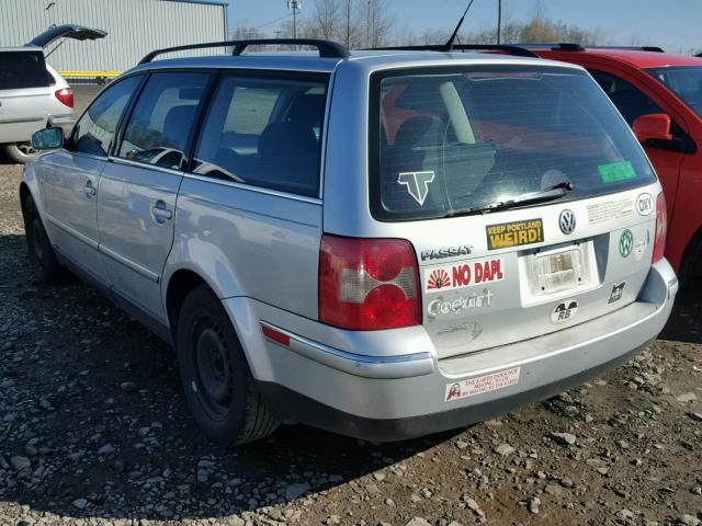 WVWVD63B22E372245 - 2002 VOLKSWAGEN PASSAT GLS SILVER photo 3