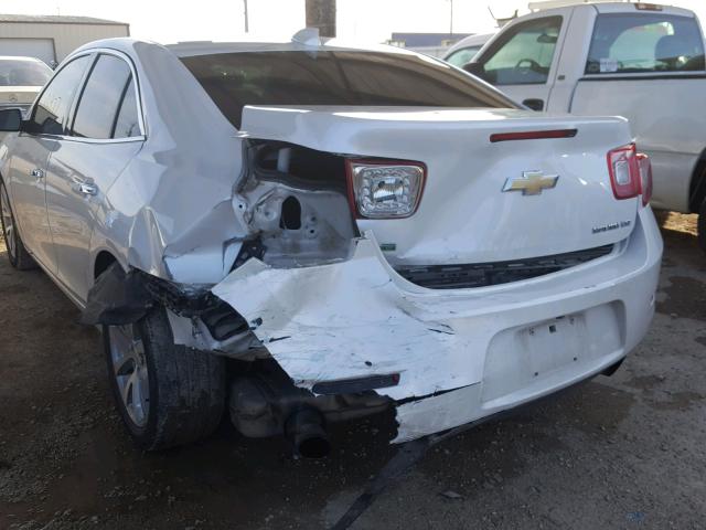 1G11E5SA9GF127922 - 2016 CHEVROLET MALIBU LIM WHITE photo 9