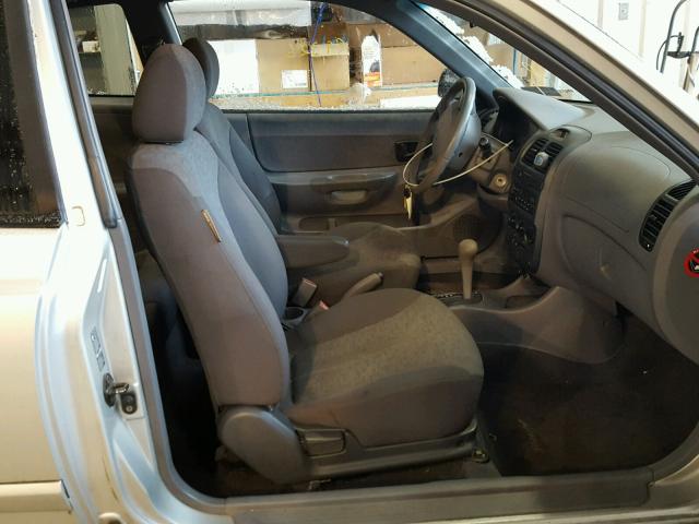 KMHCG35C24U295030 - 2004 HYUNDAI ACCENT GL SILVER photo 5