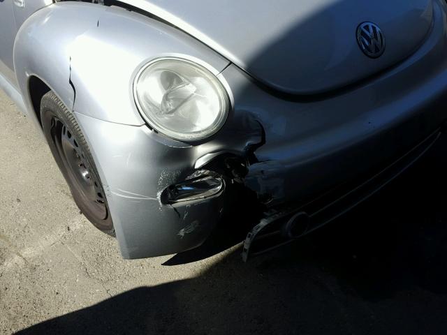 3VWCS21C51M404564 - 2001 VOLKSWAGEN NEW BEETLE 银色 照片 9