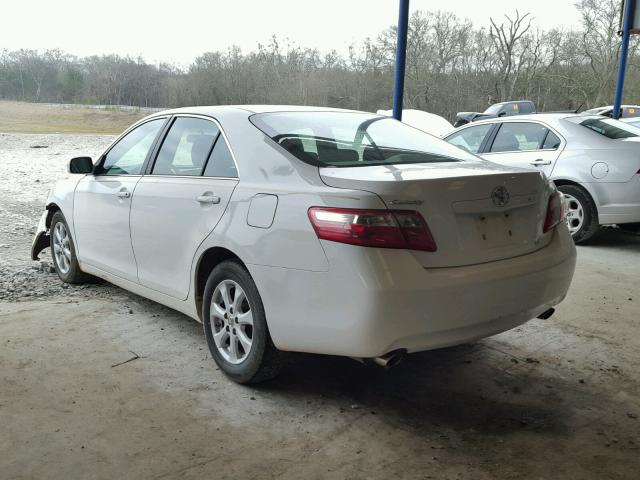 4T1BK46KX8U566637 - 2008 TOYOTA CAMRY LE WHITE photo 3