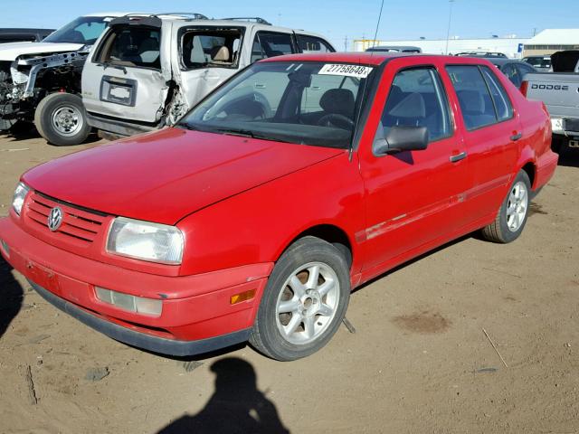 3VWRB81H4WM258416 - 1998 VOLKSWAGEN JETTA GL RED photo 2