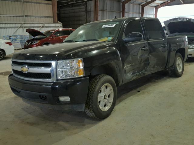 2GCEK13M471515182 - 2007 CHEVROLET SILVERADO BLACK photo 2