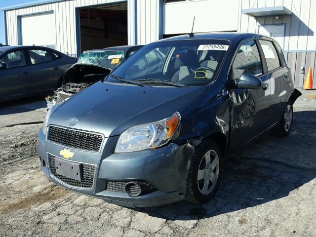 KL1TD6DE2AB129980 - 2010 CHEVROLET AVEO LS BLUE photo 2