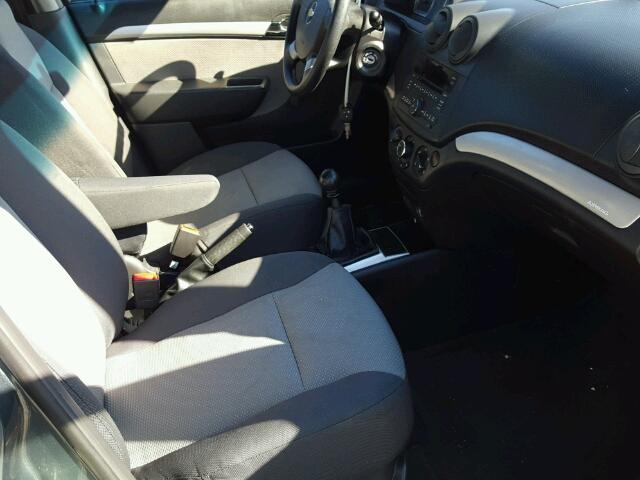 KL1TD6DE2AB129980 - 2010 CHEVROLET AVEO LS BLUE photo 5