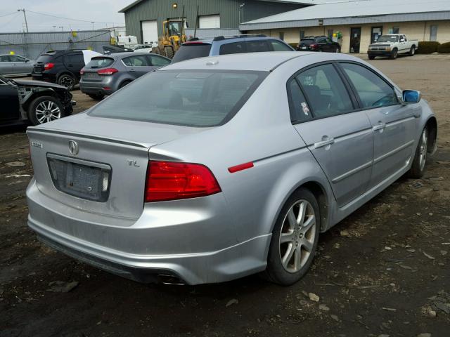 19UUA66266A017108 - 2006 ACURA 3.2TL SILVER photo 4