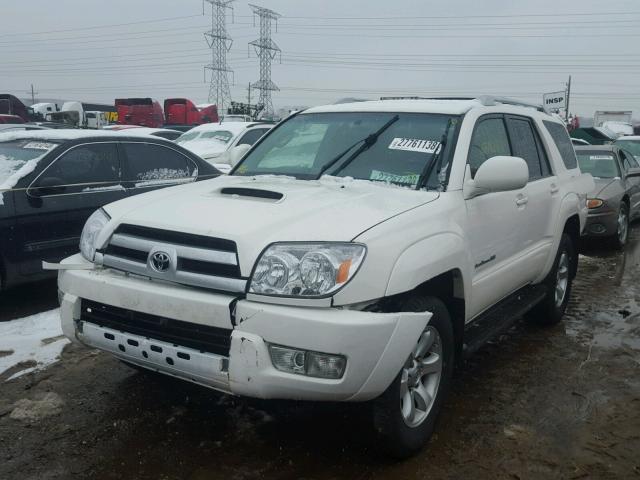 JTEBU14RX40051681 - 2004 TOYOTA 4RUNNER SR WHITE photo 2