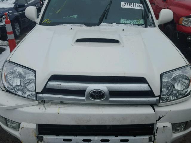 JTEBU14RX40051681 - 2004 TOYOTA 4RUNNER SR WHITE photo 7