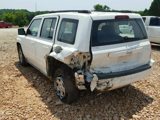 1J4NT2GB6AD593786 - 2010 JEEP PATRIOT SP WHITE photo 3