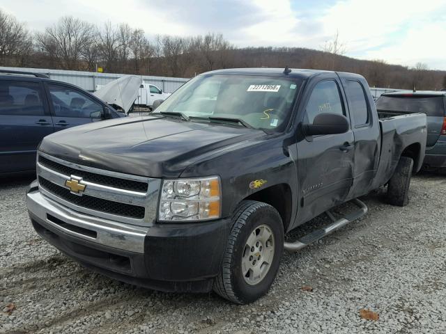 1GCSKSE36AZ228468 - 2010 CHEVROLET SILVERADO BLACK photo 2