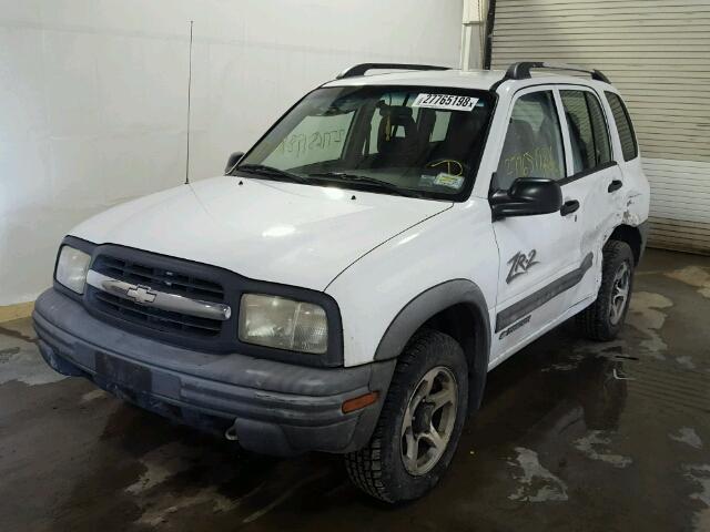 2CNBJ734726905824 - 2002 CHEVROLET TRACKER ZR WHITE photo 2