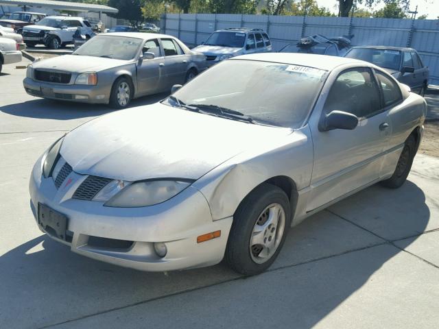 3G2JB12F05S150832 - 2005 PONTIAC SUNFIRE SILVER photo 2