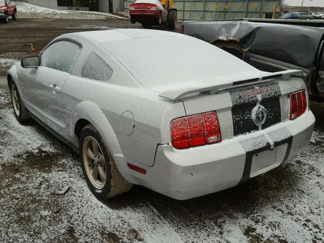 1ZVHT80N065133435 - 2006 FORD MUSTANG SILVER photo 3