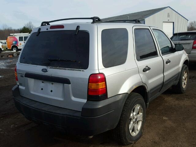 1FMYU93175KA11505 - 2005 FORD ESCAPE XLT SILVER photo 4