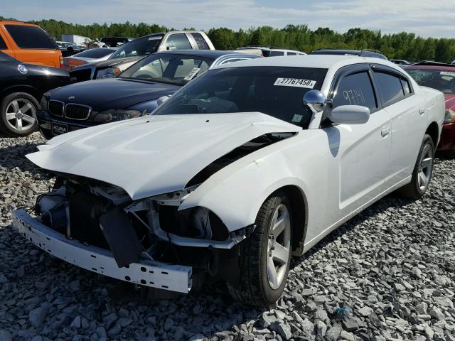 2C3CDXAG6EH217646 - 2014 DODGE CHARGER PO WHITE photo 2