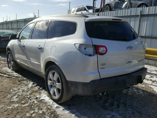 1GNKVLED7BJ115366 - 2011 CHEVROLET TRAVERSE L WHITE photo 3