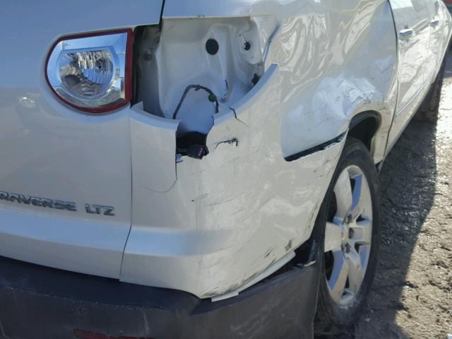 1GNKVLED7BJ115366 - 2011 CHEVROLET TRAVERSE L WHITE photo 9