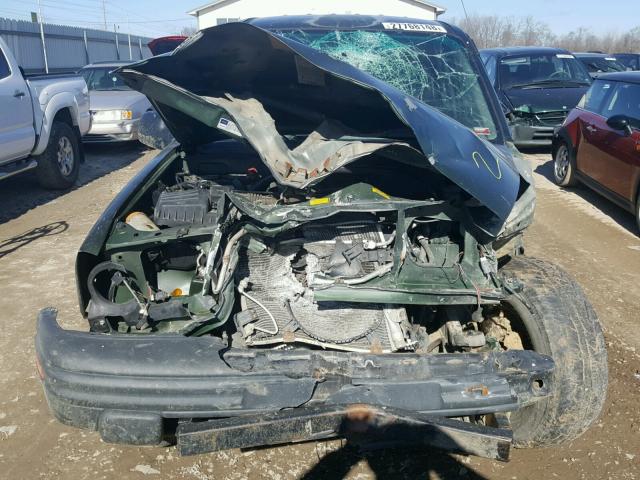 2CNBJ13C4Y6936610 - 2000 CHEVROLET TRACKER GREEN photo 9