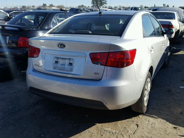 KNAFU4A29B5406268 - 2011 KIA FORTE EX SILVER photo 4