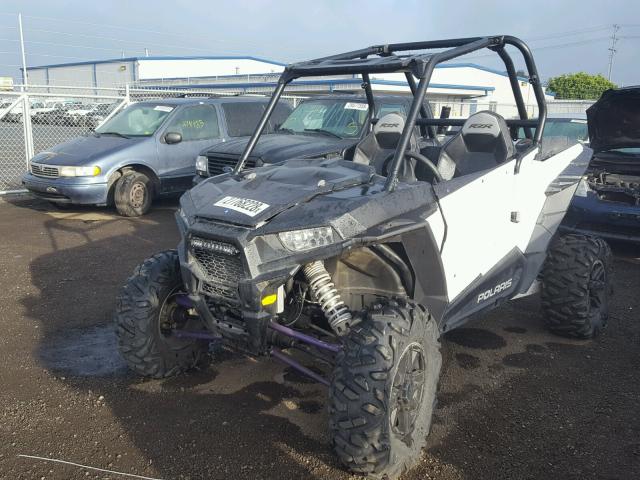 3NSVDE993FF433359 - 2015 POLARIS RZR XP 100 WHITE photo 2