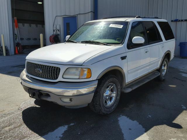 1FMRU17L3YLB07535 - 2000 FORD EXPEDITION WHITE photo 2