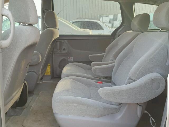 5TDBA29C05S034135 - 2005 TOYOTA SIENNA CE SILVER photo 6