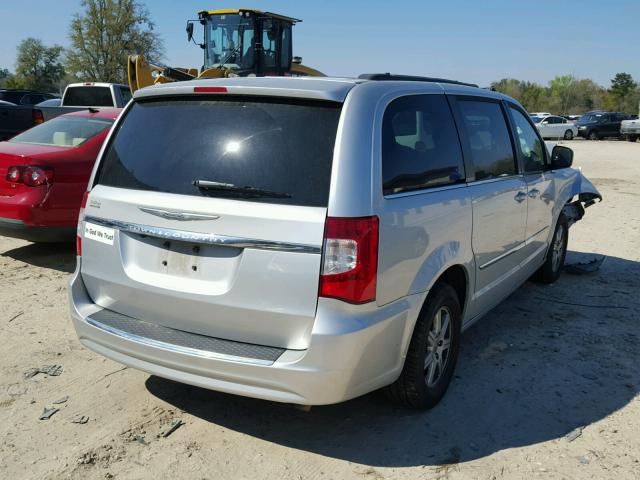 2A4RR5DGXBR798141 - 2011 CHRYSLER TOWN & COU SILVER photo 4