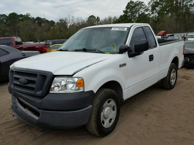 1FTRF12226NB32859 - 2006 FORD F150 WHITE photo 2