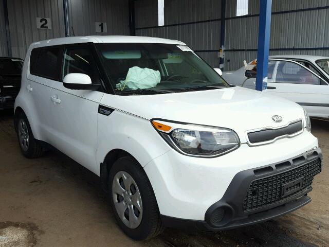 KNDJN2A25F7213608 - 2015 KIA SOUL WHITE photo 1