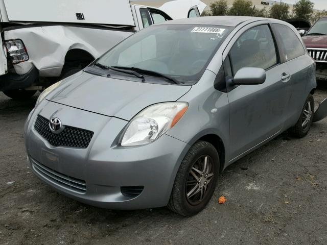 JTDJT923675051099 - 2007 TOYOTA YARIS GRAY photo 2