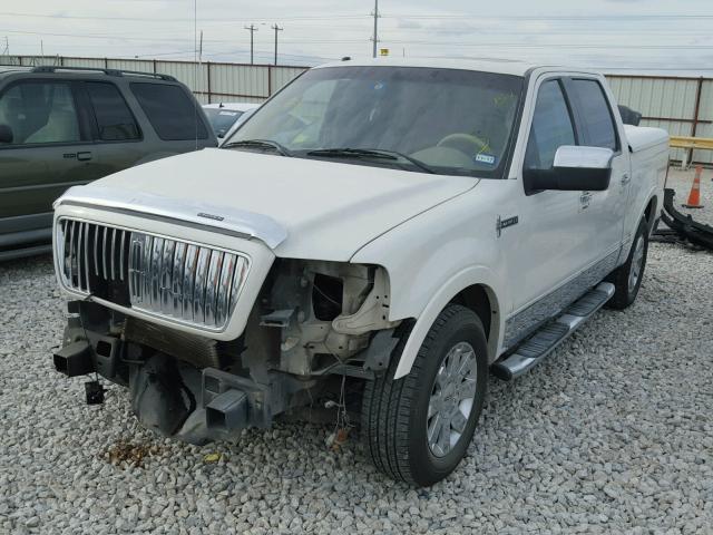 5LTPW16516FJ22259 - 2006 LINCOLN MARK LT WHITE photo 2