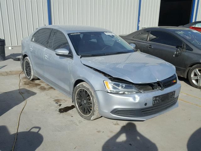 3VWDX7AJXBM398151 - 2011 VOLKSWAGEN JETTA SE SILVER photo 1