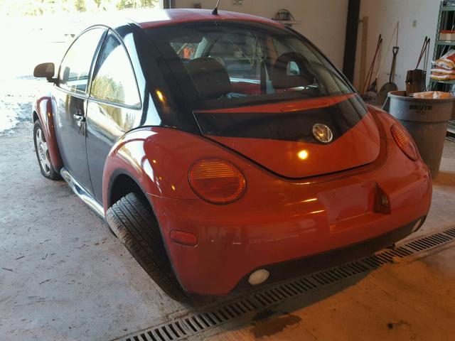 3VWCA21C5YM482307 - 2000 VOLKSWAGEN NEW BEETLE 双色 照片 3