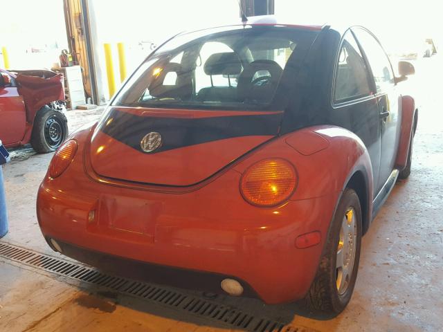 3VWCA21C5YM482307 - 2000 VOLKSWAGEN NEW BEETLE 双色 照片 4