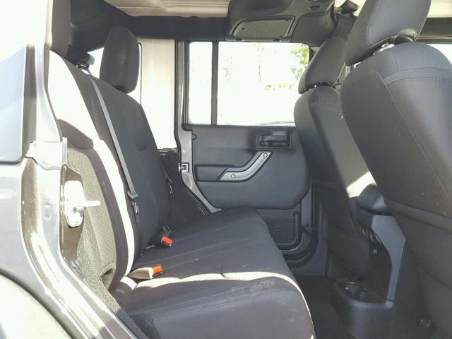 1C4BJWDG9HL655039 - 2017 JEEP WRANGLER U GRAY photo 6