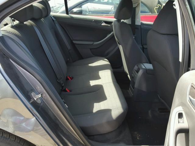 3VW2K7AJ8FM421714 - 2015 VOLKSWAGEN JETTA BASE 灰色 照片 6