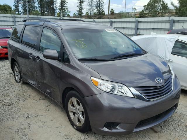 5TDKZ3DC6HS791521 - 2017 TOYOTA SIENNA LE GRAY photo 1