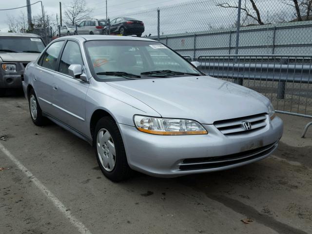 1HGCG16432A048244 - 2002 HONDA ACCORD LX SILVER photo 1