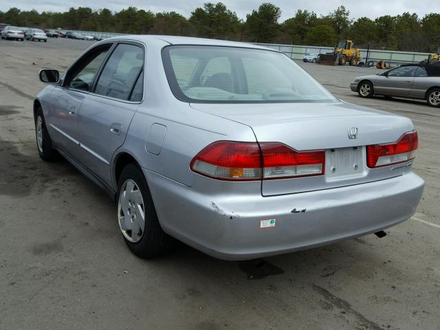 1HGCG16432A048244 - 2002 HONDA ACCORD LX SILVER photo 3