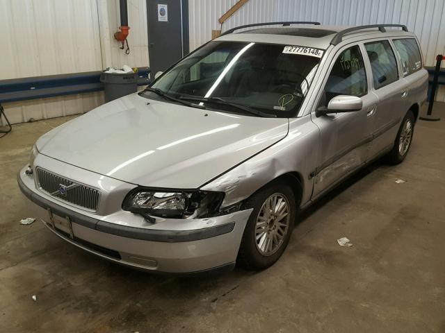 YV1SW64A442424993 - 2004 VOLVO V70 SILVER photo 2