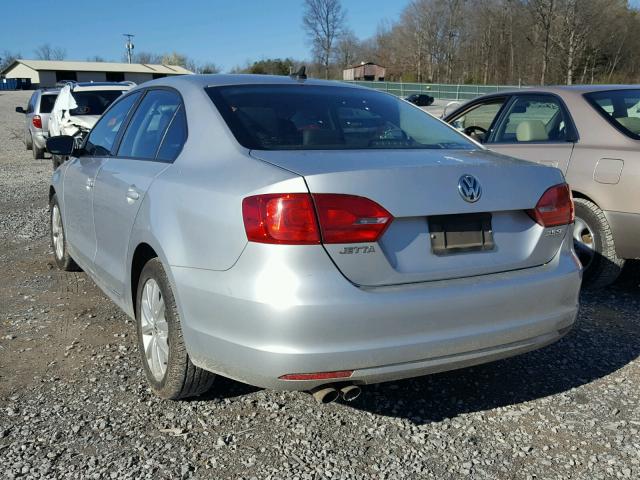 3VWDZ7AJ3BM341641 - 2011 VOLKSWAGEN JETTA SE SILVER photo 3