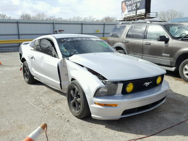 1ZVHT82HX75238198 - 2007 FORD MUSTANG GT SILVER photo 1