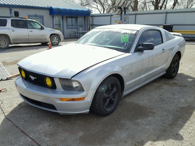 1ZVHT82HX75238198 - 2007 FORD MUSTANG GT SILVER photo 2