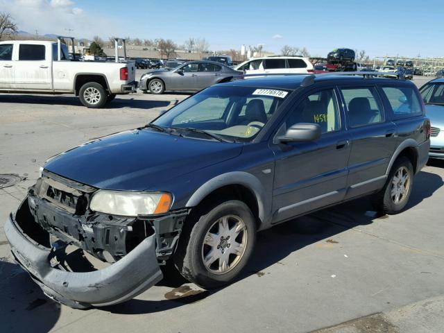 YV1SZ592351185060 - 2005 VOLVO XC70 BLUE photo 2