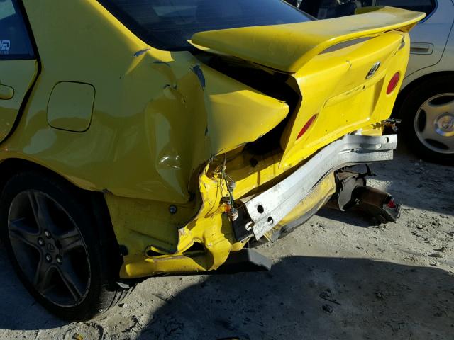 JTHBD182510007020 - 2001 LEXUS IS 300 YELLOW photo 9