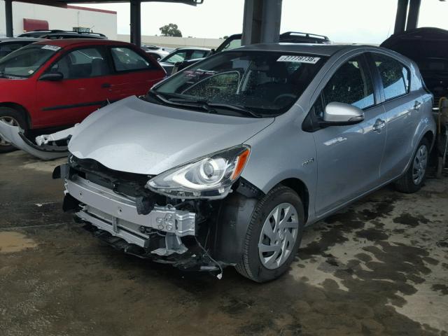 JTDKDTB31F1115067 - 2015 TOYOTA PRIUS C GRAY photo 2