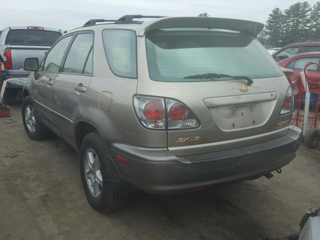 JTJHF10UX20257810 - 2002 LEXUS RX 300 BEIGE photo 3