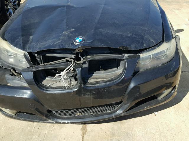 WBAPH53549A436026 - 2009 BMW 328 I SULE BLACK photo 9