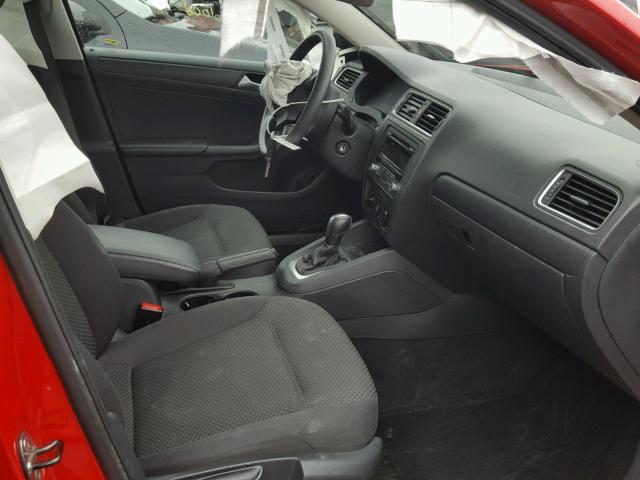 3VW2K7AJ4EM438461 - 2014 VOLKSWAGEN JETTA BASE 红色 照片 5