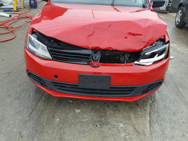 3VW2K7AJ4EM438461 - 2014 VOLKSWAGEN JETTA BASE 红色 照片 9